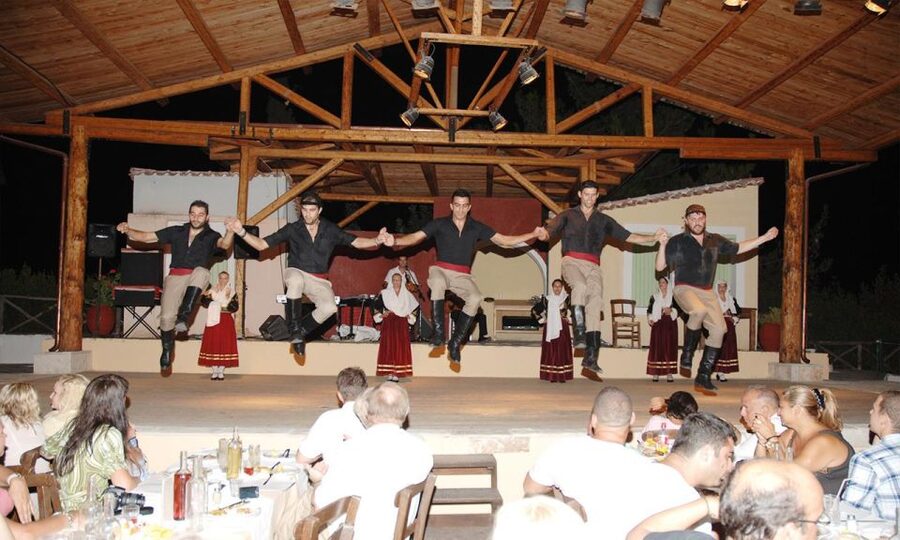 Cretan Night Experience, Dinner & Show - What dinner tells you about Crete