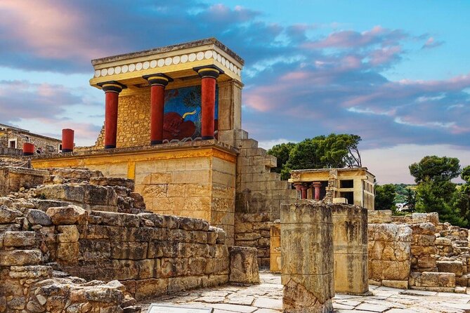 Crete Minoan Discovery Tour with Knossos Palace, Heraklion, and Live Dance Show - Why Knossos deserves the first three hours