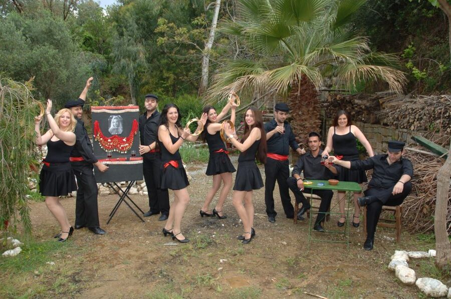 Crete: Traditional Dance Show and Buffet Dinner with Wine - How the evening is organized