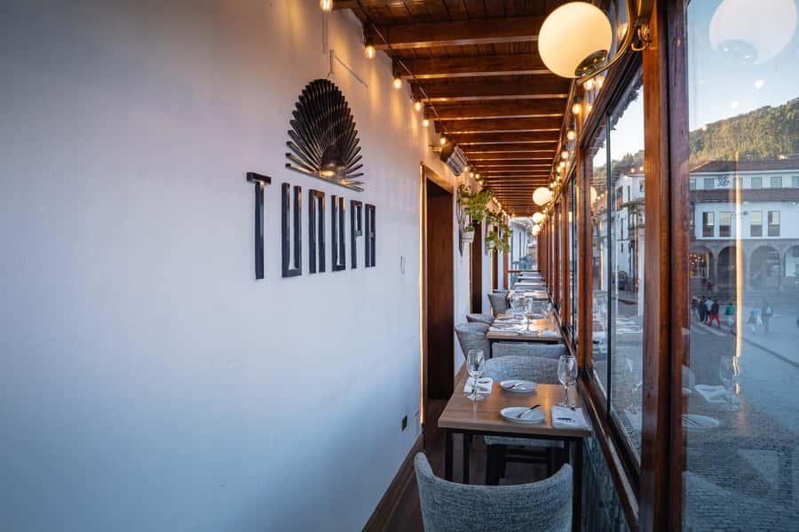Cusco: Folkloric Andean Show & 3-Course Dinner at Tunupa - What happens during the two-hour program