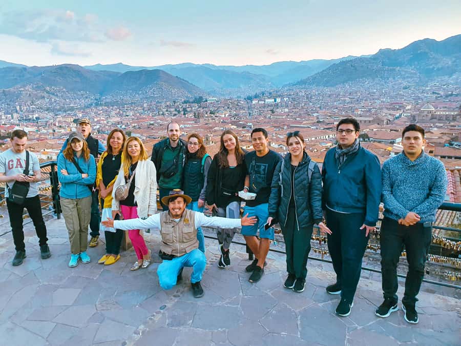 Cusco: Historic Walking Tour with Pisco Sour and Music Show - Music, instruments, and the San Blas view