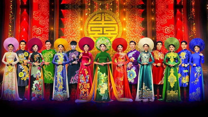 Da Nang: Ao Dai Show - A one-hour trip into Vietnam’s royal past
