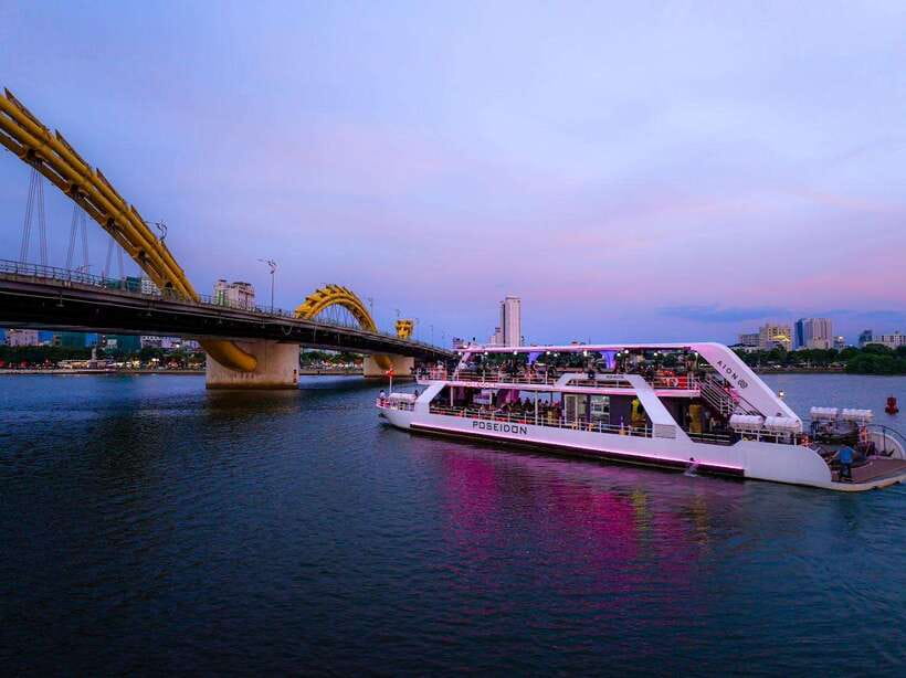 Da Nang: Poseidon Cruise with Dinner and Dragon Bridge Show - What the Poseidon Cruise actually feels like