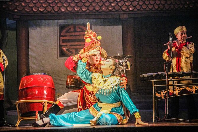 Da Nang: "Tien Sa Show" Ticket - Costumes and lighting do much of the storytelling
