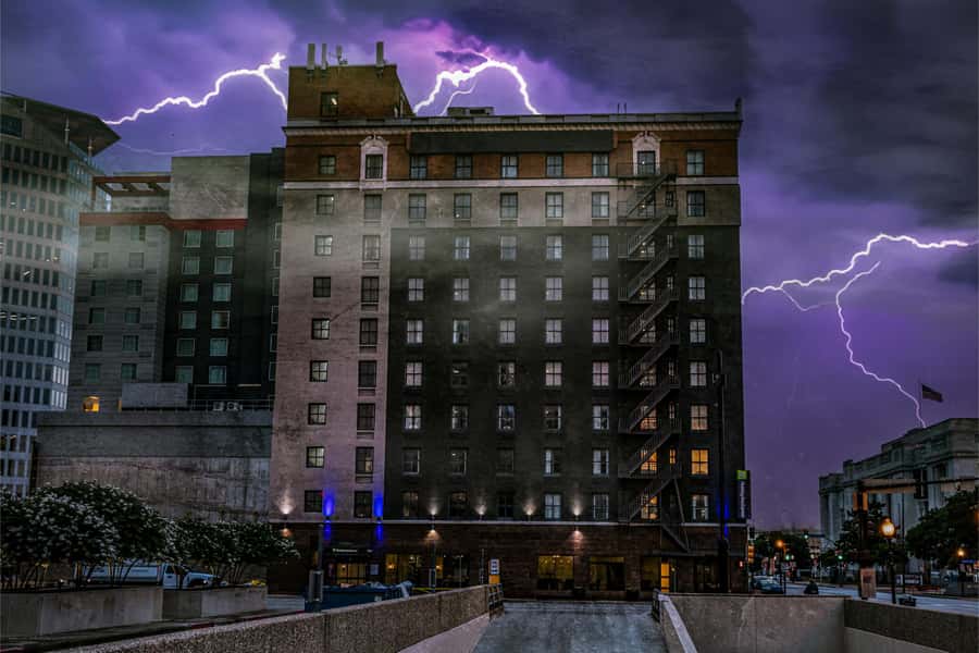 Dallas: Historic West End Ghost Walking Tour - What the storytelling is like