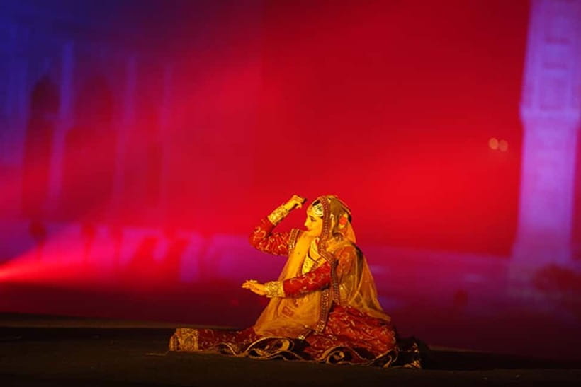 Delhi: Red Fort Light and Sound Show Guided Tour - Why the Red Fort works so well at night