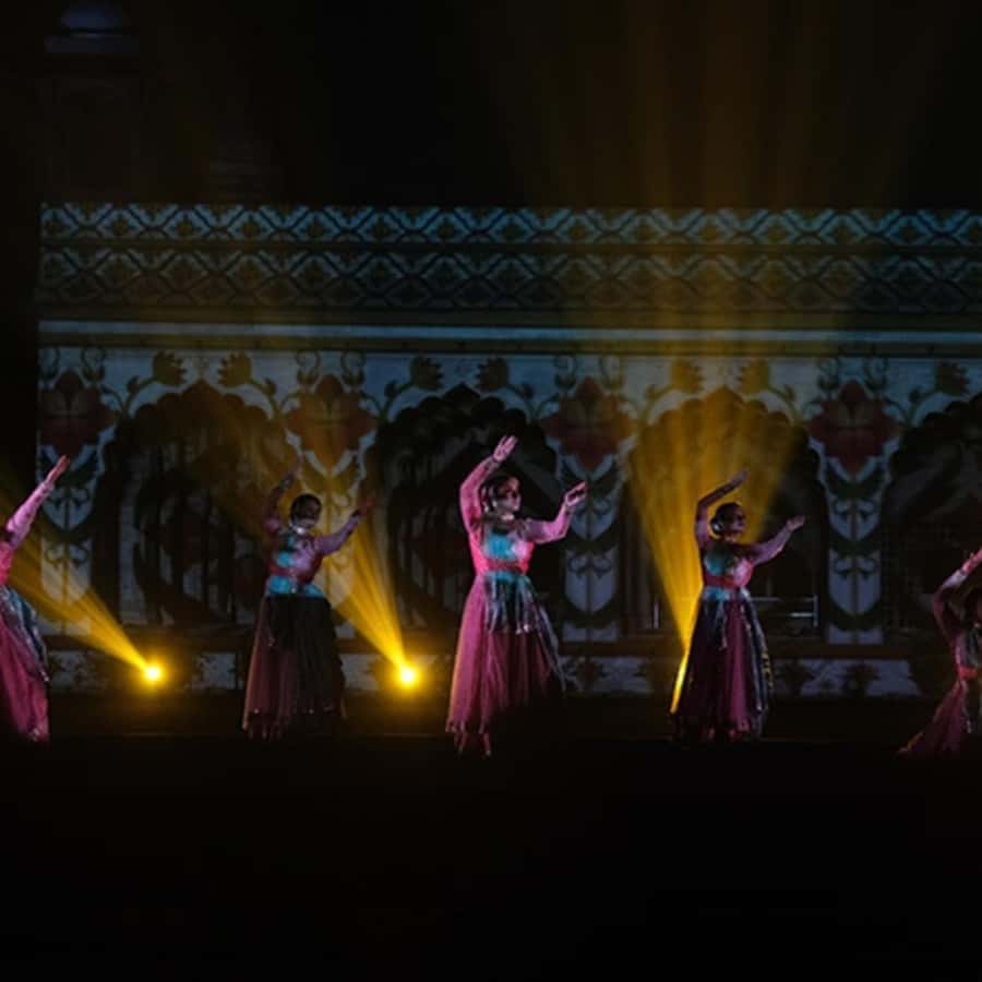 Delhi's Red Fort: 2-hour Guided Evening Light & Sound Show - The 3D projection on the fort walls