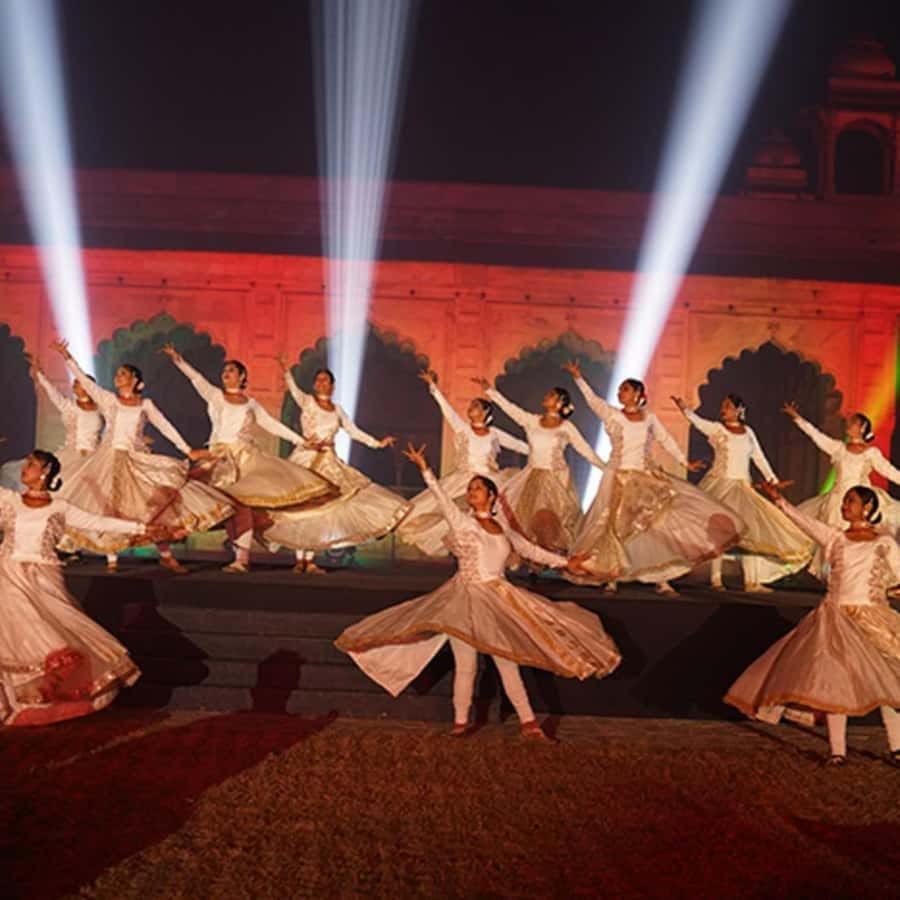 Delhi's Red Fort: 2-hour Guided Evening Light & Sound Show - How the 2-hour show tells Delhi’s story