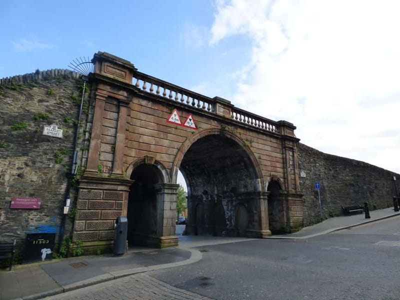 Derry: Derry Girls TV Show Filming Locations Tour - Why the Derry Girls setting works so well