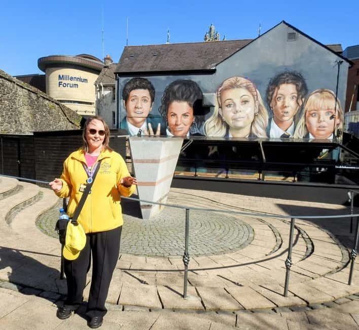 Derry: Guided Derry Girls TV Show Public Tour - Starting with the famous Derry Girls mural