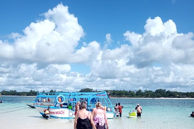 Diani Beach: Glass-bottom Boat Ride with Underwater Show - Practical details before you book