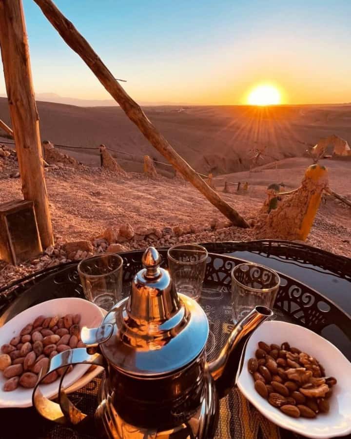 Dinner at Agafay Desert In Berber Camp with Sunset And Show - Who will get the most from this outing