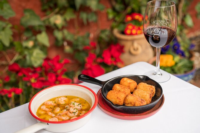 Dinner on a terrace in the Albayzin and a live flamenco show - How to use the San Nicolás viewpoint