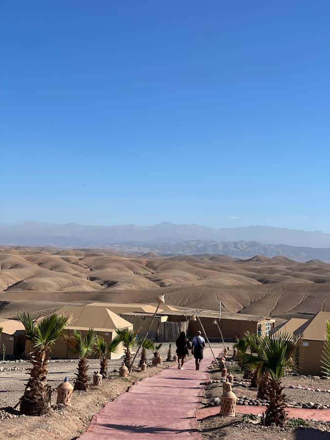 Dinner Show at Agafay desert & Traditional Outfit Photoshoot - Booking details that matter