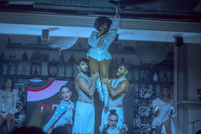 Dragaret Live Music and Dance Show in Cancun - Choosing between cover-only and open bar