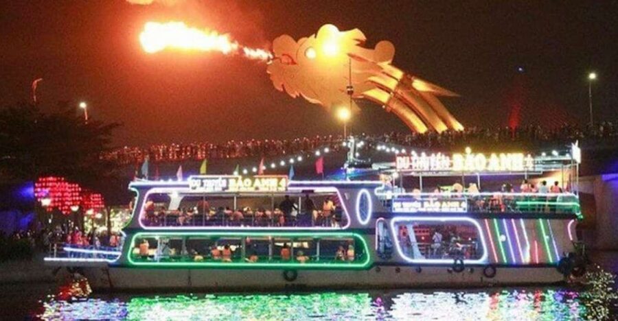 Dragon bridge show and Da Nang local food tour - Three to four local restaurants, not a formal tasting menu