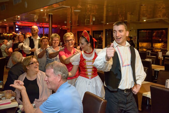 Drinks and Folklore Show Cruise in Budapest - How the folk music and dancing fit the evening