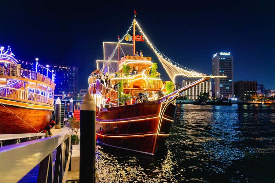 Dubai: Al Seef Largest Dhow Dinner Cruise with Live Show - What the 1.5-hour route feels like