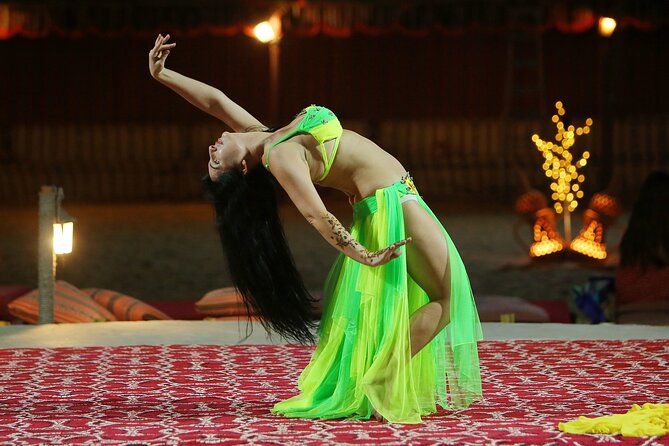 Dubai Desert Safari with Belly Dance, Fire Show and Tanura Show-The Full Package - Who will enjoy this desert evening