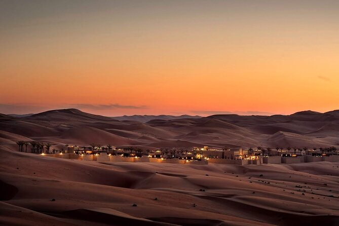 Dubai Experience: Quad bike, BBQ Dinner and Live Show - The desert ride and its changing views