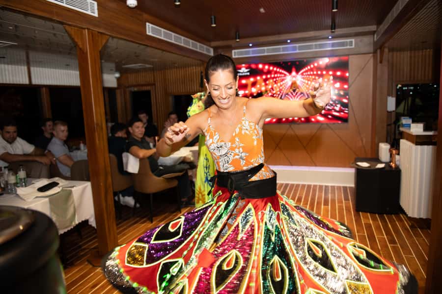 Dubai Marina: Luxury Dinner Cruise, Live Show, Open Bar & DJ - The two-hour route through Dubai Marina
