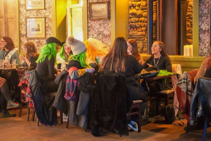 Dublin: Irish Music and Dance Show with Dance Lesson - Live music, singing, and plenty of audience involvement
