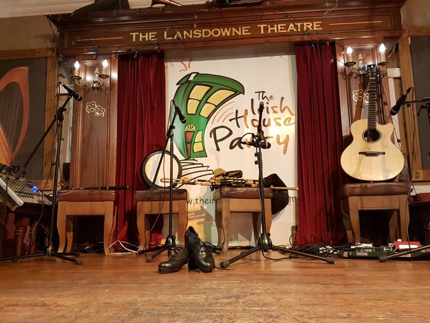 Dublin: Music and Dance Show at The Irish House Party - The 8:00 PM music and dance performance