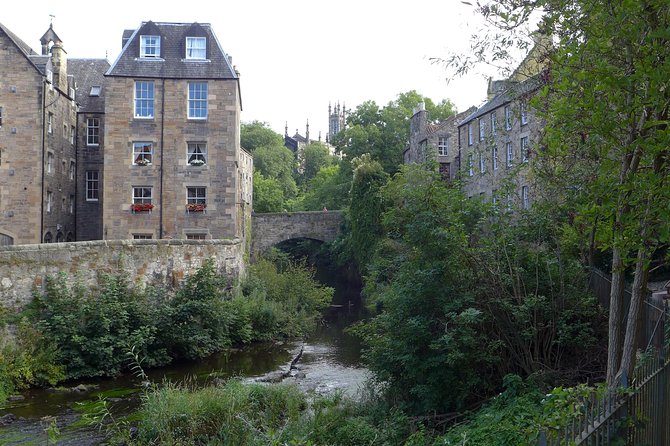 Edinburgh: Dean Village Circus Lane Walking Tour with a Local - Stockbridge Market on Sunday