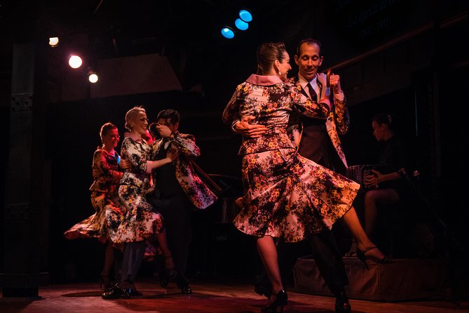 El Querandi Tango Show in Buenos Aires - Four couples and a full tango timeline