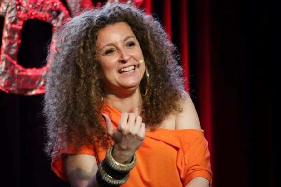 English Stand-Up Comedy Show with Free Pizza and Free Shots - A former bank becomes a comedy room