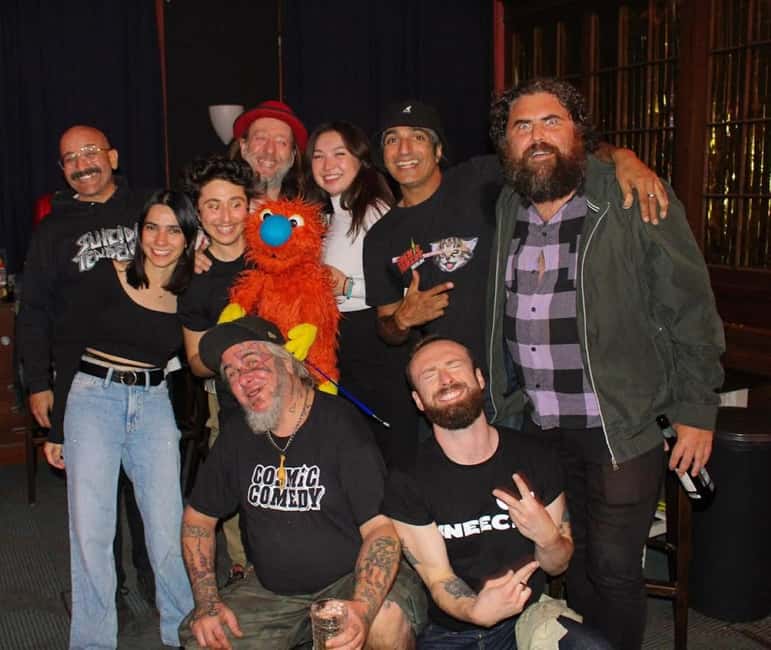 English Stand-Up Comedy Show with Free Pizza and Free Shots - Should you book this Berlin comedy night?