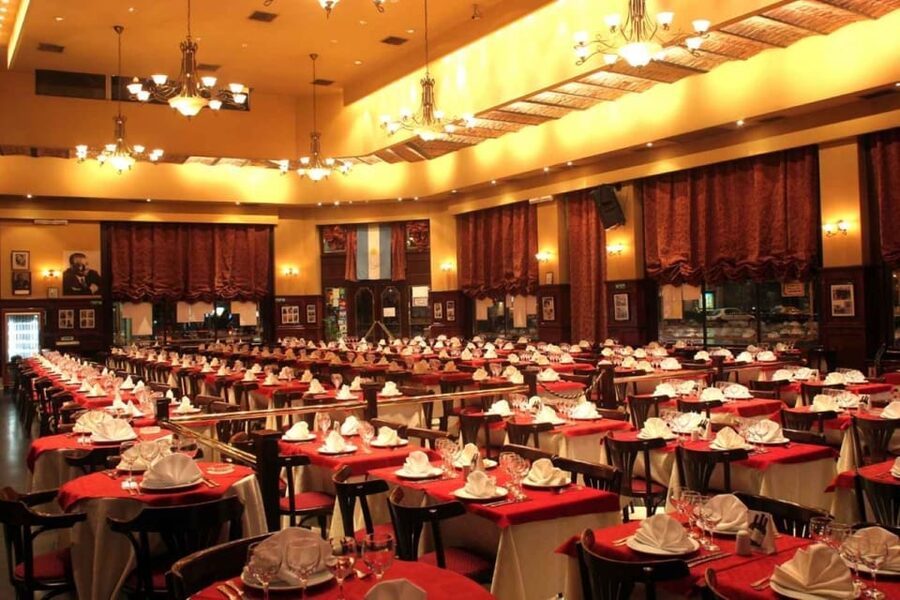 Esquina Homero Manzi Dinner and Tango Show - How the Venue and Pace Affect the Night