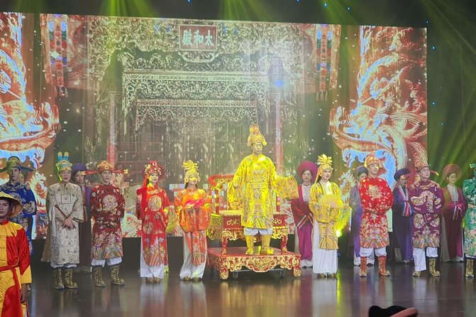 Experience Traditional Amazing Ao Dai Show in Da Nang City - What the Performance Does Best