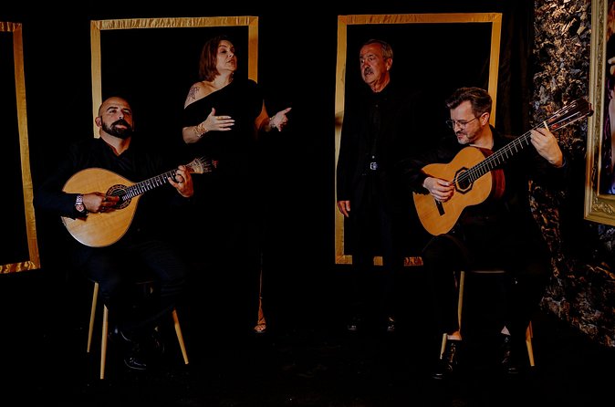 Fado Show with Wine and History in Madeira - Who should book this experience