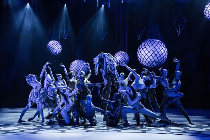 FALLING | IN LOVE Grand Show at Friedrichstadt-Palast Berlin - Practical timing and ticket advice