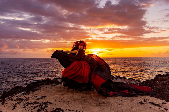 Feast and Fire Luau Outrigger Kona Resort and Spa - Music, stories, and Polynesian performance