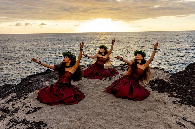 Feast and Fire Luau Outrigger Kona Resort and Spa - Price, parking, and what you get for $201.15