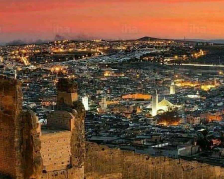 Fes: Dinner Show by Night with City Tour - A Fes evening that combines sightseeing and supper