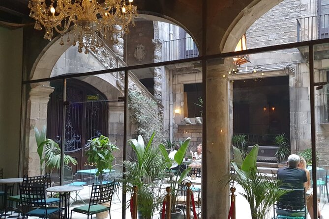 Flamenco Show at Dalmases Palace in Barcelona - Entering Palau Dalmases in the Gothic Quarter