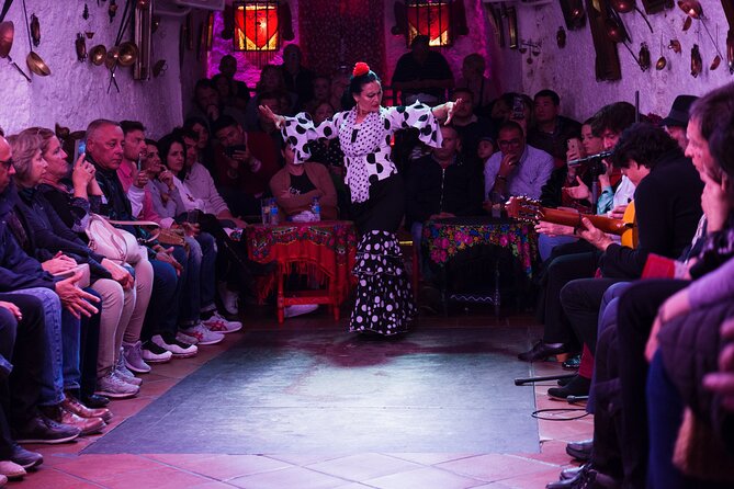 Flamenco Show in the Caves of Sacromonte - The included drink and evening timing
