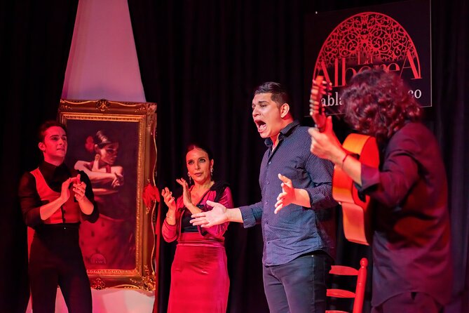 Flamenco Show in the Center of Granada - The guitarist and dancers carry much of the praise