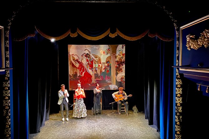 Flamenco Show Tickets to the Triana Flamenco Theater - What the performance feels like from the room