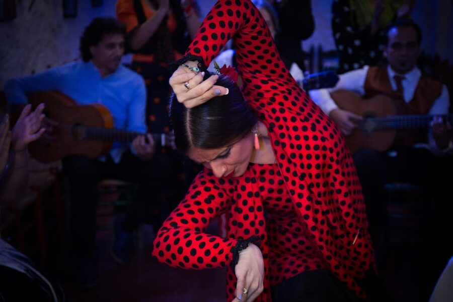 Flamenco Show: Zambra in Cuevas del Sacromonte - Booking flexibility and cancellation