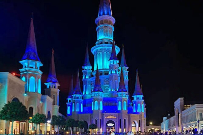 Free Night Show & Roundtrip Transfer Land of Legends Tour - What an evening at Land of Legends really feels like