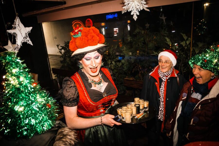 Freiburg: Christmas Drag Show Walk with Betty BBQ - What the 60 to 70 minutes feel like