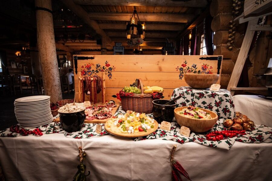 From Krakow: Polish Folk Show with All-You-Can-Eat Dinner - The bus from Krakow or your own way there