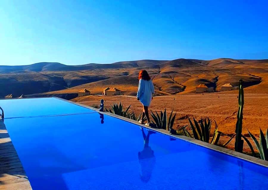 From Marrakech: Dinner show in Agafay Desert & Sunset Quad - The argan oil factory and mint tea pause