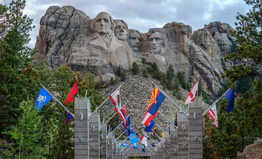 From Rapid City: Mt. Rushmore and Crazy Horse Tour - Key points to know before booking