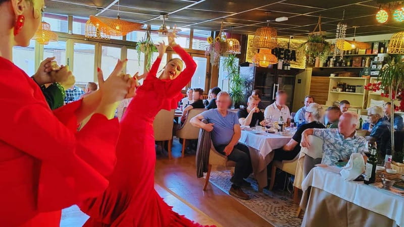 Fuengirola: Flamenco Show & Dinner at Tipi Tapa, near Mijas - A close-up flamenco night near Mijas
