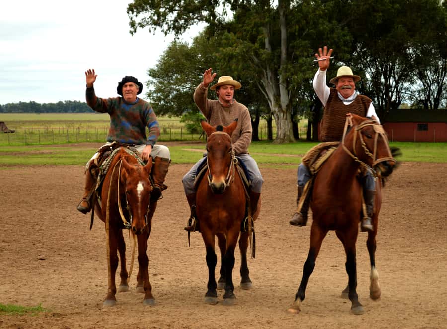 Full-Day at Santa Susana Ranch with BBQ, Drinks and Show - Santa Susana’s chapel, grounds, and museum